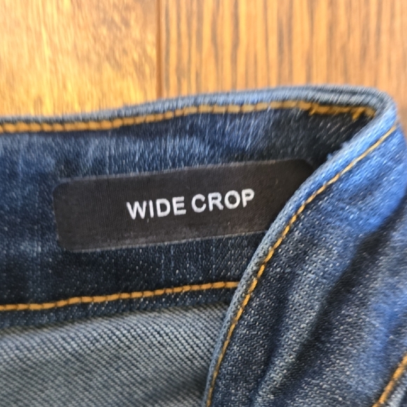 Judy Blue Wide Crop Jeans EUC - Women's Size 1/25 - Picture 8 of 13